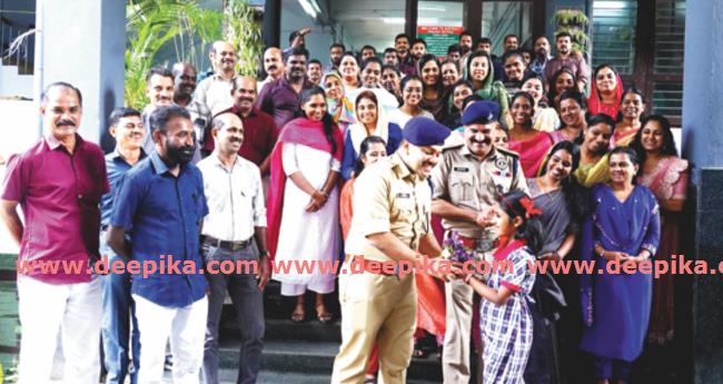 ജി​ല്ലാ പോ​ലീ​സ് മേ​ധാ​വി വി​ഷ്ണു​പ്ര​ദീ​പ് സ്ഥാ​ന​മൊ​ഴി​ഞ്ഞു