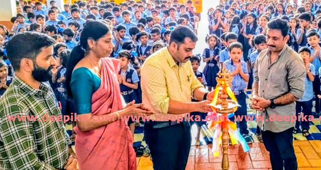 വി​ദ്യാ​രം​ഗം ക​ലാ സാ​ഹി​ത്യ​വേ​ദി ഉ​ദ്ഘാ​ട​നം