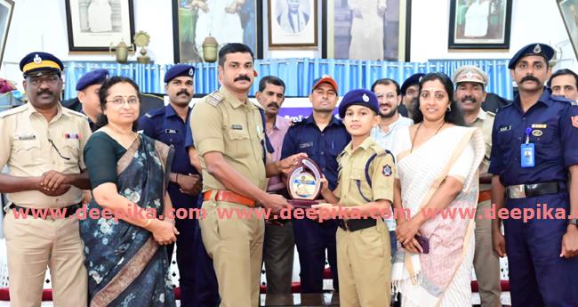 ഭ​ക്ഷ​ണം തൊ​ണ്ട​യി​ൽ കു​ടു​ങ്ങി​യ  സ​ഹ​പാ​ഠി​യെ ര​ക്ഷി​ച്ച് എ​സ്പി​സി കേ​ഡ​റ്റ്