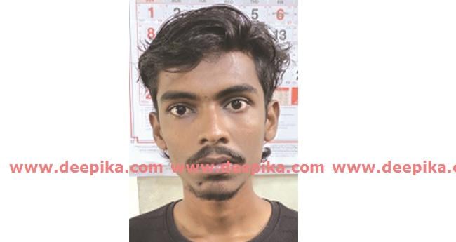 പോ​ലീ​സി​നെ ക​ണ്ട്  ക​ഞ്ചാ​വ് ഉ​പേ​ക്ഷി​ച്ച്  ര​ക്ഷ​പ്പെ​ട്ട​യാ​ൾ  കുടുങ്ങി