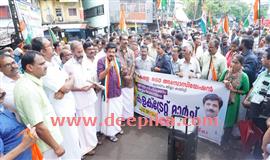 ആ​നു​കൂ​ല്യ നി​ഷേ​ധം  : പ്ര​ക്ഷോ​ഭ​ത്തി​ന് ഇ​ട​ത് സം​ഘ​ട​ന​ക​ൾ  ത​യാ​റാ​ക​ണം: ആ​ര്യാ​ട​ൻ ഷൗ​ക്ക​ത്ത്
