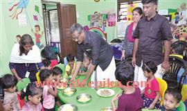 അ​ങ്ക​ണ​വാ​ടി​ക​ളു​ടെ പ​രി​ഷ്ക​രി​ച്ച ഭ​ക്ഷ​ണ മെ​നു  ന​ഗ​ര​സ​ഭാ ത​ല​ത്തി​ൽ ഉ​ദ്ഘാ​ട​നം ചെ​യ്തു