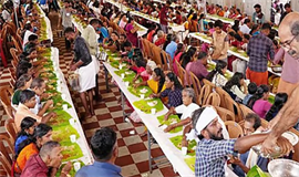 അ​ഷ്ട​മി​രോ​ഹി​ണി വ​ള്ള​സ​ദ്യ : പ​രി​ഹാ​രക്രി​യ ചെ​യ്യ​ണ​മെ​ന്ന്  ക്ഷേ​ത്രോ​പ​ദേ​ശ​ക സ​മി​തി