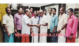 അ​വാ​ർ​ഡ് തു​ക പാ​ലി​യേ​റ്റീ​വി​ന് കൈ​മാ​റി