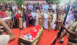 ബാ​ബു എം. ​പാ​ലി​ശേ​രി​ക്ക്  നാ​ട് യാ​ത്രാ​മൊ​ഴി​യേ​കി