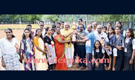 ആ​ർ​പ്പോ... ആ​ല​പ്പു​ഴ!   റ​വ​ന്യു ജി​ല്ലാ സ്കൂ​ൾ കാ​യി​ക മേ​ള ഓ​വ​റോ​ൾ ചാ​ന്പ്യ​ൻ​ഷി​പ്പ്