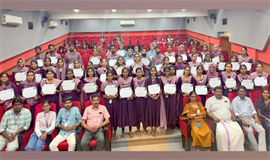 അ​രു​വി​ത്തു​റ കോ​ള​ജി​ൽ നി​ന്നും ഭ​ക്ഷ്യ​സു​ര​ക്ഷാ പ​രി​ശീ​ല​നം നേ​ടി അ​ധ്യാ​പ​ക വി​ദ്യാ​ർ​ഥി​ക​ൾ