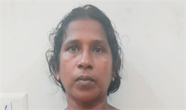ആ​റു വീ​ടു​ക​ളി​ല്‍ നി​ന്നാ​യി   ബി​ന്ദു ക​വ​ര്‍​ന്ന​ത് 25 പ​വ​ന്‍