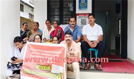 നി​രാ​ഹാ​ര സ​മ​രം ഫ​ലം ക​ണ്ടു : ക​ക്ക​യ​ത്ത് കെ​എ​സ്ഇ​ബി​യ്ക്ക് ഭൂ​മി വി​ട്ടു ന​ൽ​കി​യ  കു​ടും​ബ​ങ്ങ​ൾ​ക്ക് പ്ര​ശ്ന പ​രി​ഹാ​രം