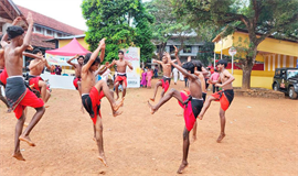 ആ​യു​ര്‍​വേ​ദ ന​ഗ​രി​യി​ല്‍  ക​ലോ​ത്സ​വ​ത്തി​നു അ​ര​ങ്ങു​ണ​ര്‍​ന്നു