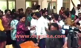 ക​ണ്ട​ല ഫാ​ർ​മ​സി കോ​ള​ജി​ൽ  സം​ഘ​ർ​ഷം; കോളജ് അടച്ചു