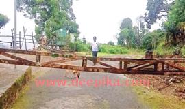 വ​നം​വ​കു​പ്പ് റോ​ഡ് കെ​ട്ടി​യ​ട​ച്ചു; മ​നു​ഷ്യാ​വ​കാ​ശ  ക​മ്മീ​ഷ​നെ സ​മീ​പി​ച്ച് കാ​ന്ത​ല്ലൂ​ർ പ​ഞ്ചാ​യ​ത്ത്