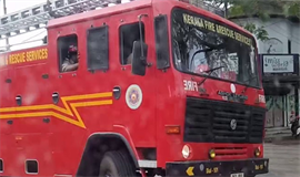 ലി​ഫ്റ്റി​ല്‍  കു​ടു​ങ്ങി​യവരെ ര​ക്ഷ​പ്പെ​ടു​ത്തി