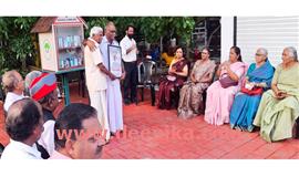 കെ.​ജി. ര​വീ​ന്ദ്ര​ൻ നാ​യ​ർ​ക്ക്  സ്വീ​ക​ര​ണം ന​ൽ​കി