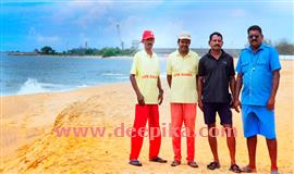 മ​ര​ണ​ത്തെ മു​ഖാ​മു​ഖം ക​ണ്ട്  ലൈ​ഫ് ഗാ​ർ​ഡു​ക​ൾ
