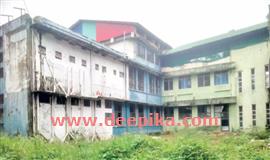 മെ​ഡി​ക്ക​ൽ കോ​ള​ജിലെ ഇ​ടി​ഞ്ഞുവീ​ണ കെ​ട്ടി​ടം പൂർണമായി പൊ​ളി​ക്കണം