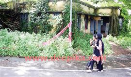 പ​ഴ​യ മെ​ഡി​ക്ക​ൽ കോ​ള​ജ് കെ​ട്ടി​ടം  കാ​ടുക​യ​റി ന​ശി​ക്കു​ന്നു