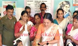 ആ​ടി​യും പാ​ടി​യും  കു​രു​ന്നു​ക​ളു​ടെ ഓ​ണാ​ഘോ​ഷം