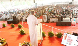 ‘ജ​ന​ല​ക്ഷ​ങ്ങ​ള്‍ സ​ര്‍​ക്കാ​രി​നൊ​പ്പം’