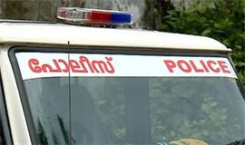 യു​വാ​വി​നെ ത​ട്ടി​ക്കൊ​ണ്ടു​പോ​യി മ​ര്‍​ദി​ച്ച​ശേ​ഷം മൊ​ട്ട​യ​ടി​ച്ചു