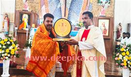 പോലീസ് മെ​ഡ​ൽ  ജേ​താ​വി​നെ ആ​ദ​രി​ച്ചു