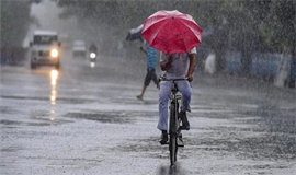 ജി​ല്ല​യി​ലെ വി​ദ്യാ​ഭ്യാ​സ സ്ഥാ​പ​ന​ങ്ങ​ൾ​ക്ക് ഇ​ന്ന് അ​വ​ധി