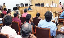 ന​വ​കേ​ര​ള സ​ദ​സ് പ​ര​മാ​വ​ധി  പ്ര​യോ​  ജ​ന​പ്പെ​ടു​ത്ത​ണം: ജി​ല്ലാ ക​ള​ക്ട​ര്‍
