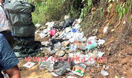 അ​രു​വി​ക്ക​ര  ഇ​രു​മ്പ കാ​ച്ചാ​ണി റോ​ഡി​ൽ മാ​ലി​ന്യം ത​ള്ളി