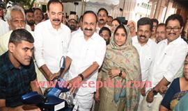 മ​ല​പ്പു​റം ജി​ല്ലാ പ​ഞ്ചാ​യ​ത്ത് മാ​തൃ​ക:  വി.​ഡി.​സ​തീ​ശ​ൻ