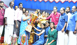 ക​ലാ​കി​രീ​ടം സൗ​ത്തി​ന്