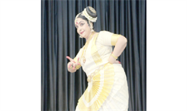 കു​റൂ​ര​മ്മ​യും കൃ​ഷ്ണ​നും:  നൃ​ത്താ​വി​ഷ്കാ​രം ഹൃ​ദ്യ​മാ​യി