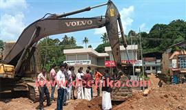 തി​രു​മു​ക്കി​ലെ ദേ​ശീ​യ​പാ​ത  നി​ർ​മാ​ണം ത​ട​ഞ്ഞു