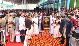 വി​ക​സ​ന​ത്തി​ന്‍റെ ഗു​ണ​ഫ​ല​ങ്ങ​ള്‍ എ​ല്ലാ​വ​രി​ലേ​ക്കും   എ​ത്തി​ക്കു​ക സ​ര്‍​ക്കാ​രി​ന്‍റെ ല​ക്ഷ്യം: മു​ഖ്യ​മ​ന്ത്രി
