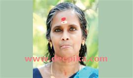 വാ​ഹ​നാ​പ​ക​ട​ത്തി​ല്‍ പ​രി​ക്കേ​റ്റ്  ചി​കി​ത്സ​യി​ലാ​യി​രു​ന്ന വീ​ട്ട​മ്മ മ​രി​ച്ചു