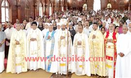 കു​ടും​ബബ​ന്ധ​ങ്ങ​ളു​ടെ കെ​ട്ടു​റ​പ്പ് സ​മൂ​ഹ​ത്തി​ന്‍റെ ക​രു​ത്ത്: മാ​ർ നെ​ല്ലി​ക്കു​ന്നേ​ൽ