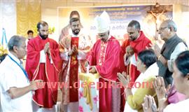 അ​ധ​ര​ത്തി​ൻ ക്രി​സ്തു​വും  ഹൃ​ദ​യ​ത്തി​ൽ ലോ​ക​വും  ആ​കേ​ണ്ട​വ​ര​ല്ല ക്രൈ​സ്ത​വർ:  ബിഷപ് മ​ഠ​ത്തി​പ്പ​റ​മ്പി​ൽ