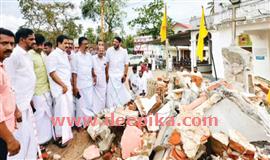 ചേ​പ്പാ​ട് ഓ​ർ​ത്ത​ഡോ​ക്സ് പ​ള്ളി​യി​ലെ പോ​ലീ​സ്  ന​ട​പ​ടി അ​പ​ല​പ​നീ​യം: കെ.സി. വേ​ണു​ഗോ​പാ​ൽ