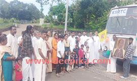 നാ​മ​ഹേ​തു​ക​ന്‍റെ ചി​ത്രം സു​ഗ​ന്ധ​വ്യ​ഞ്ജ​ന​ങ്ങ​ളാ​ൽ  നി​ർ​മി​ച്ച് സ​മ​ർ​പ്പി​ച്ച് കു​റ​വി​ല​ങ്ങാ​ട് കു​ടും​ബ​കൂ​ട്ടാ​യ്മ യൂ​ണി​റ്റ്