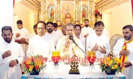ധ​ന്യ​ന്‍ മാ​ര്‍ മാ​ത്യു മാ​ക്കീലിന്‍റെ  കബറിടത്തിലേക്ക് തീ​ര്‍​ഥാ​ട​ന പ​ദ​യാ​ത്ര ന​ട​ത്തി
