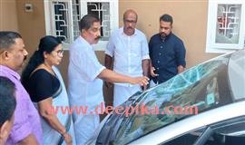 ത​ളി​പ്പ​റ​ന്പി​ൽ കോ​ൺ​ഗ്ര​സ് നേ​താ​വി​ന്‍റെ  വീ​ടാ​ക്ര​മി​ച്ച് വാ​ഹ​ന​ങ്ങ​ൾ ത​ക​ർ​ത്തു