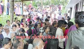 ക​​ര​​യാ​​ന്‍​പോ​​ലു​​മാ​​കാ​​തെ നി​​ഷ; അ​​ബി​​ജ​​യു​​ടെ തേ​​ങ്ങ​​ല്‍  ക​​ണ്ണീ​​ർ​​ക്ക​​ട​​ലാ​​യി