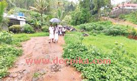 ശാ​ന്തി​ഗ്രാം-​തൊ​ട്ടി​യി​ൽ​പ്പ​ടി റോ​ഡ് നി​ര്‍​മാ​ണം മു​ട​ങ്ങി;  പ​ഞ്ചാ​യ​ത്തി​നെ​തി​രേ പ്ര​തി​ഷേ​ധം ശ​ക്തം