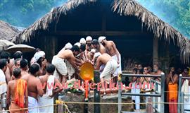 വൈ​ശാ​ഖോ​ത്സ​വ​ത്തി​ന് സ​മാ​പ്തി; ഇ​ന്ന് വ​റ്റ​ടി