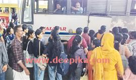 സ്വ​കാ​ര്യ​ബ​സ് പ​ണി​മു​ട​ക്ക്:  യാ​ത്രി​ക​ർ വ​ല​ഞ്ഞു