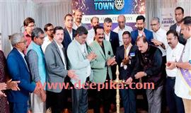 ചാ​ല​ക്കു​ടി ടൗ​ൺ റോ​ട്ട​റി ക്ല​ബ്  ഭാ​ര​വാ​ഹി​ക​ളു​ടെ സ്ഥാ​ന​രോ​ഹ​ണം