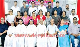 മൂ​ന്ന​ര പ​തി​റ്റാ​ണ്ടി​നു​ശേ​ഷം  ഒ​രുവ​ട്ടം​കൂ​ടി ഒ​ത്തു​ചേ​ർ​ന്നു