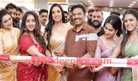 തൊ​ടു​പു​ഴ മ​ഹാ​റാ​ണി​യി​ൽ ഹൗ​സ് ഓ​ഫ് സാ​രീ​സ് ഉ​ദ്ഘാ​ട​നം ചെയ്തു