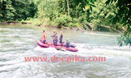ത്രി​വേ​ണി മ​നോ​ഹ​രം: സു​ര​ക്ഷ ഇ​ല്ലാ​തെ ജീ​വ​ൻ പൊ​ലി​യു​ന്നു