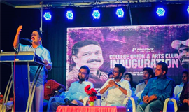 യു​ഡി​എ​സ്എ​ഫ് മു​ന്ന​ണി വി​ജ​യി​ച്ച  കോ​ള​ജ് യൂ​ണി​യ​നു​ക​ള്‍ ഉ​ദ്ഘാ​ട​നം ചെ​യ്തു