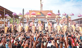 വൈ​ക്ക​ത്ത​് അഷ്ട​മിദർശനം നാ​ളെ
